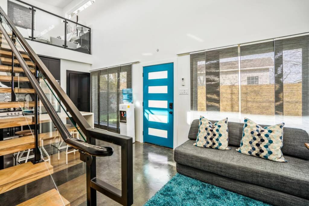 Quantum Tiny Loft At East End Revitalized Houston Buitenkant foto