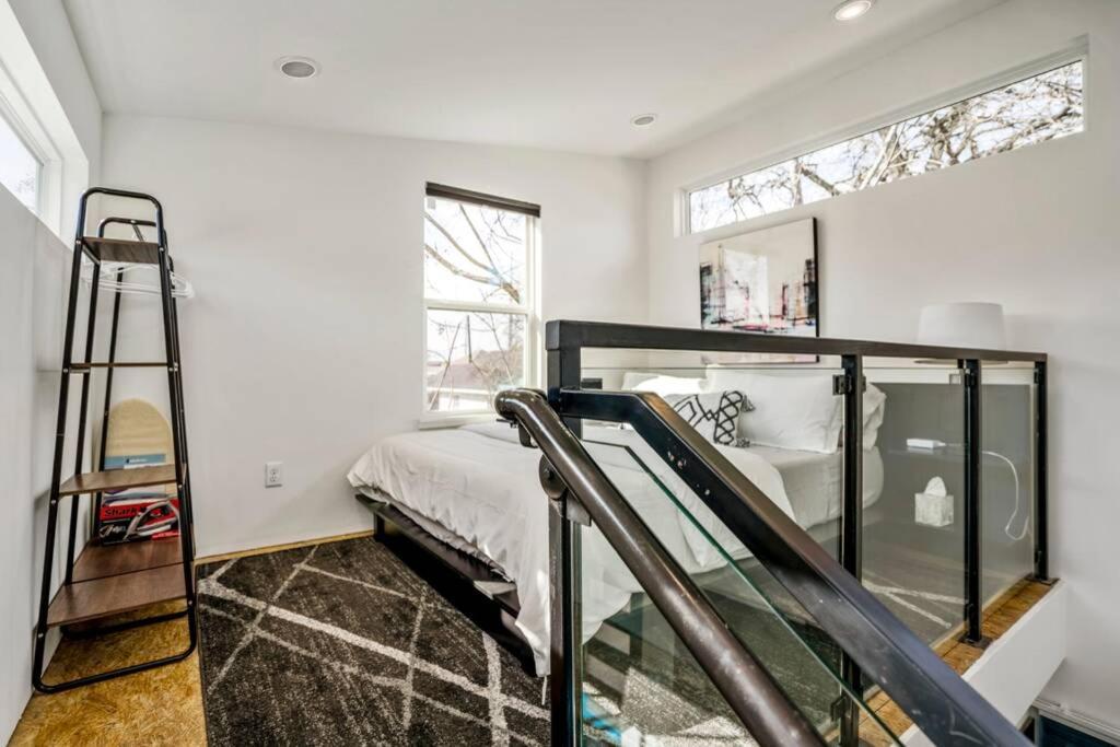 Quantum Tiny Loft At East End Revitalized Houston Buitenkant foto