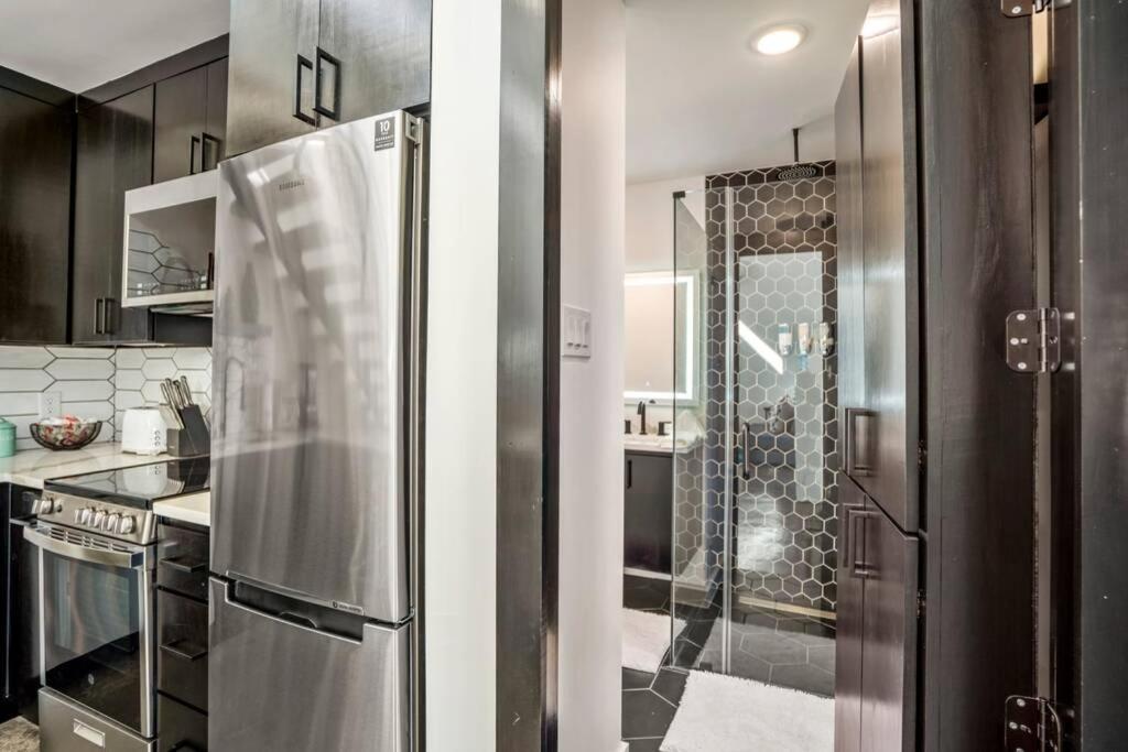 Quantum Tiny Loft At East End Revitalized Houston Buitenkant foto